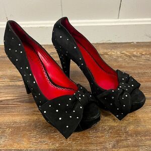 TARA SUBKOFF x BEBE Collab Swarovski Crystal & Bow Platform Peep Toe Stilettos